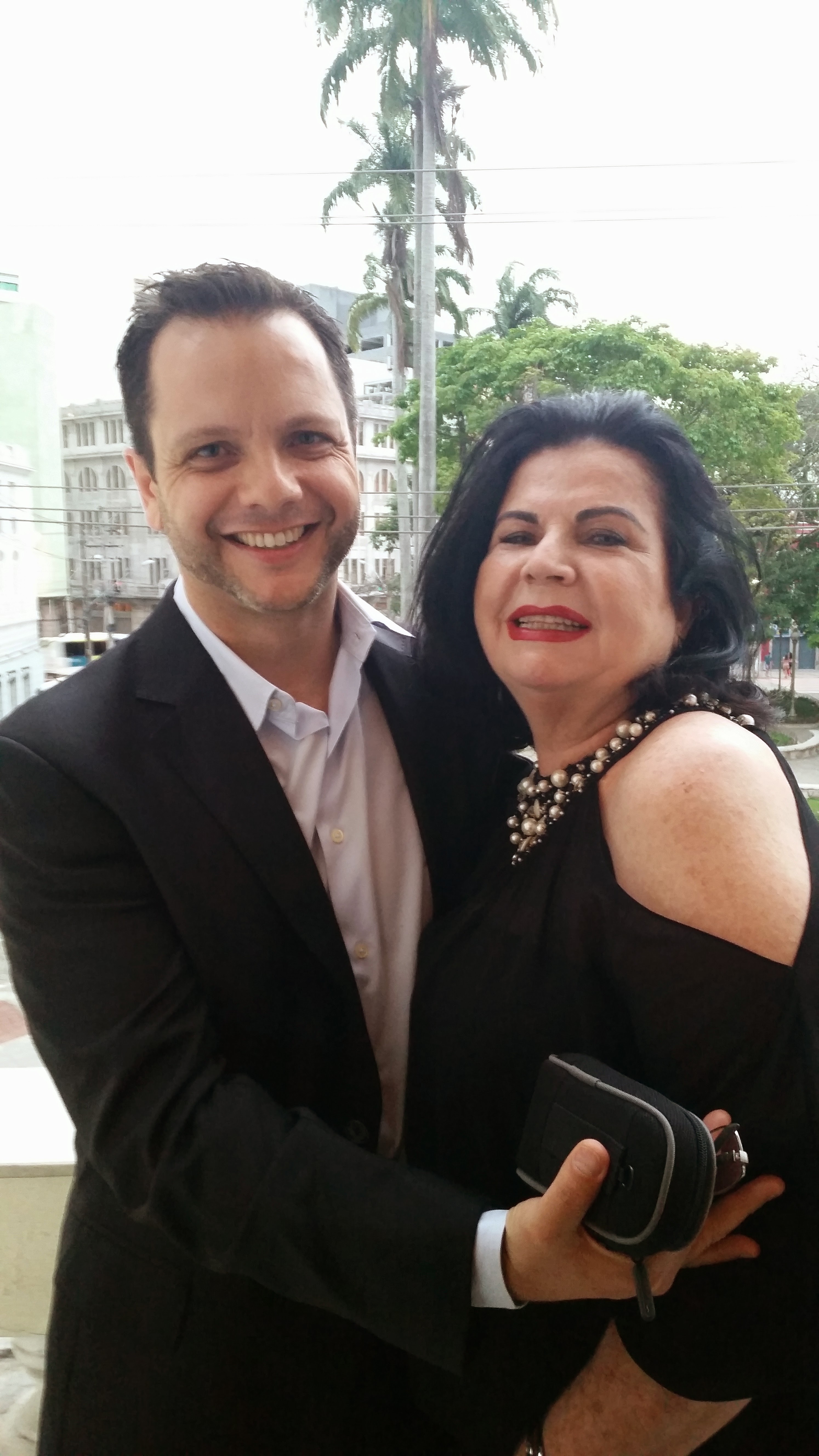 With soprano Natercia Lopes, in the opening night for the Second Edition of Classic Music Festival, at Teatro Carlos Gomes. Vitoria, ES - Brazil. November, 2014.