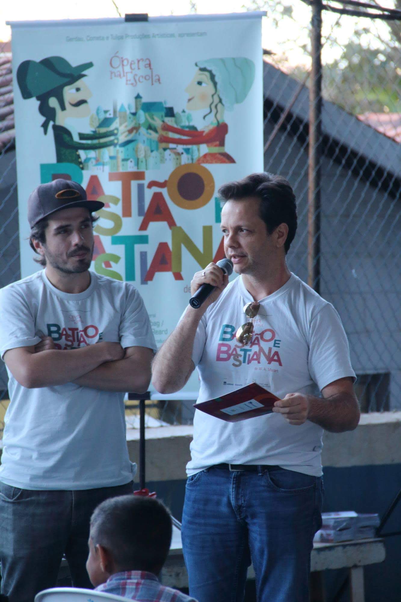 After the performance of Bastien und Bastienne, with Sergio Spina (assistant stage director), talking with the audience of kids about the opera. August, 2018, outside of Sao Paulo - Brazil.