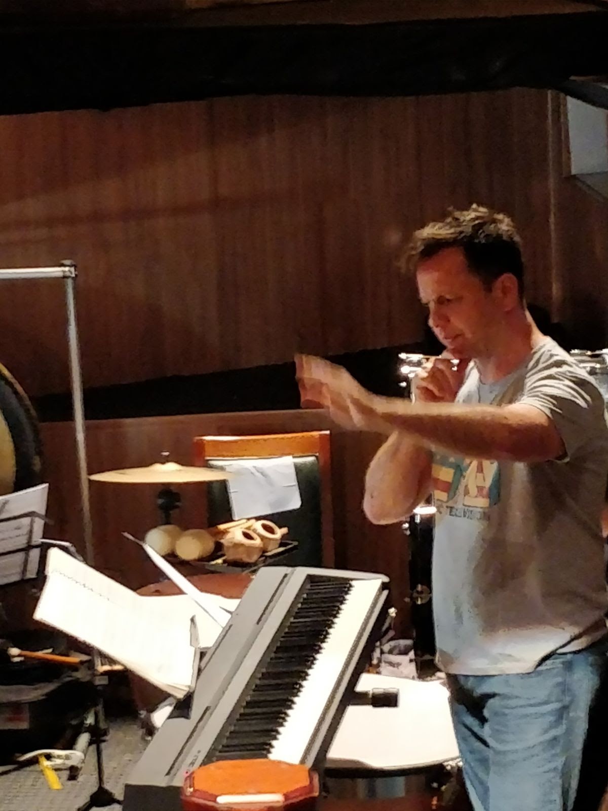 Final orchestra rehearsal for A dinner Engagement, by Lennox Berkeley. Teatro Carlos Gomes, Vitoria, ES - Brazil. November, 2017.