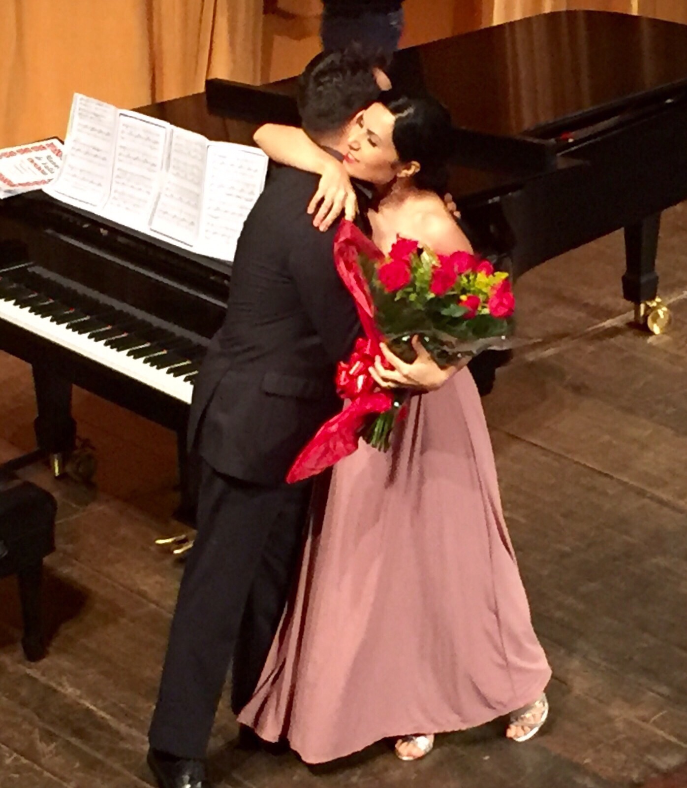 Ending our recital at Teatro Carlos Gomes, in Vitoria, ES - Brazil. With great singer and friend, Luciana Bueno, mezzo. November, 2015.